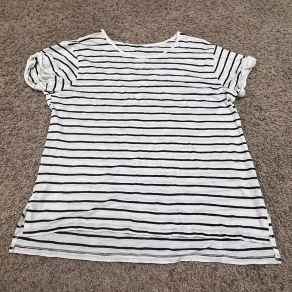 Double Zero Women's L Black & White Striped Short Sleeve T-Shirt